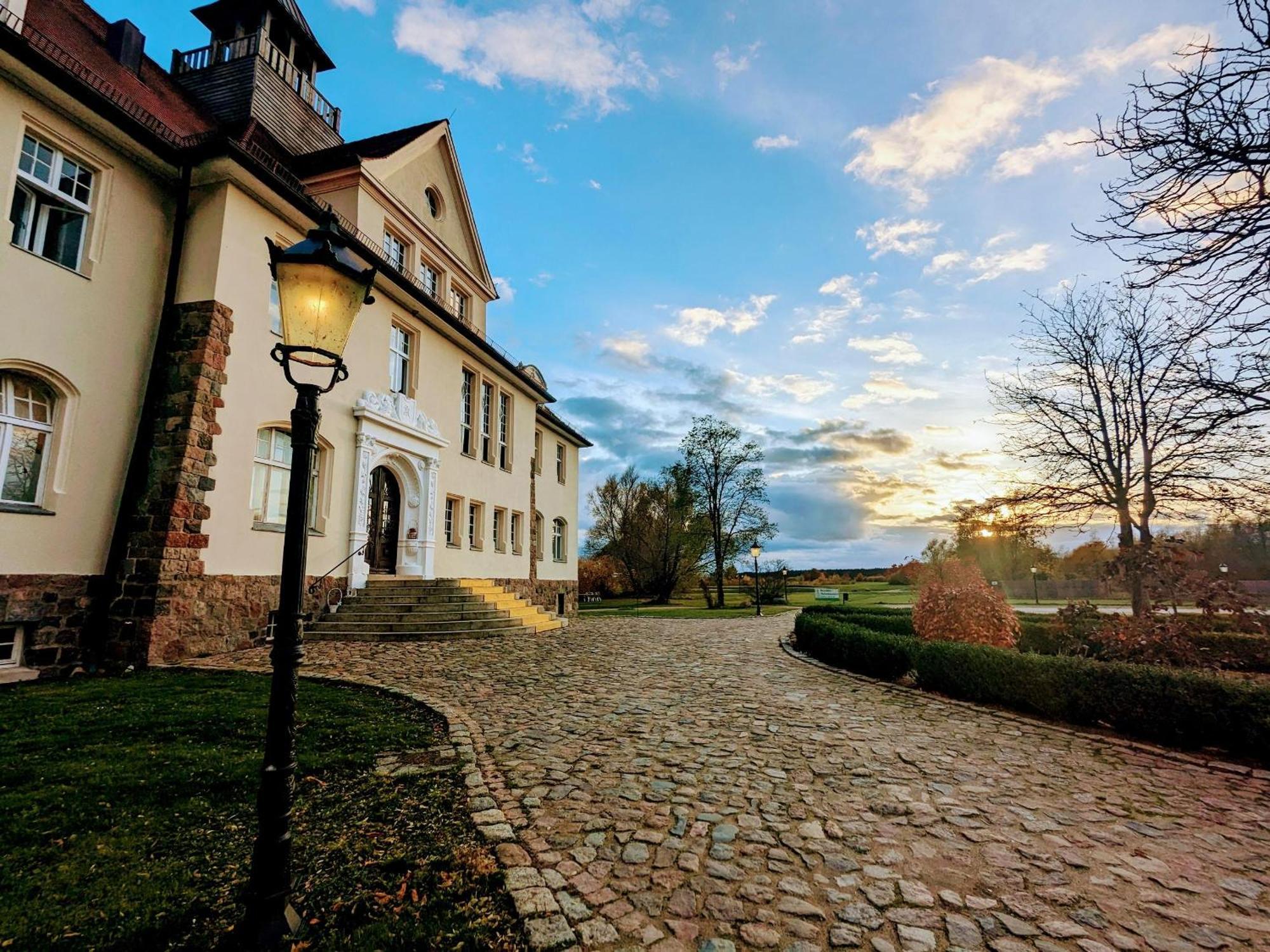 Schloss Krugsdorf Golf & Hotel Exterior foto