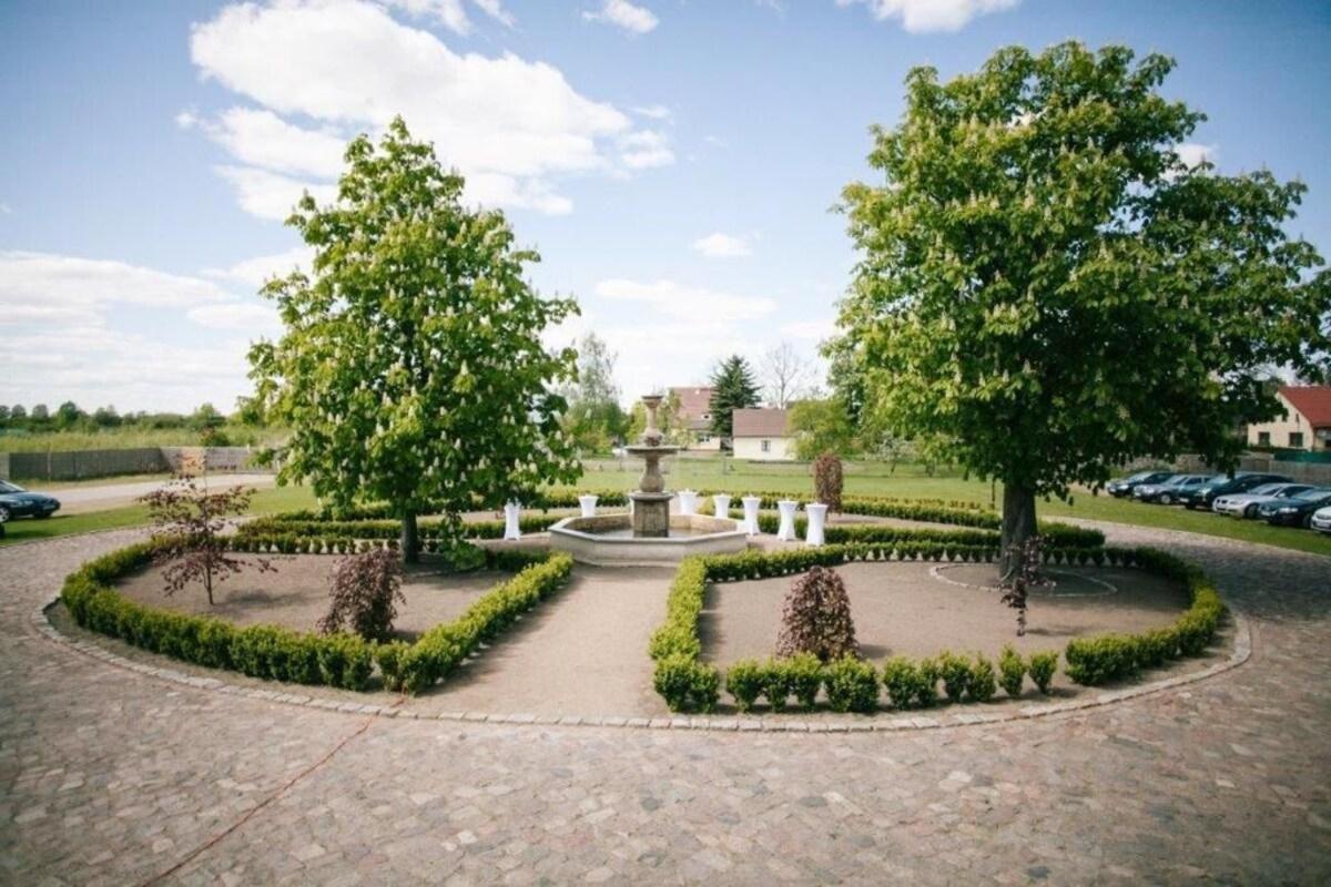 Schloss Krugsdorf Golf & Hotel Exterior foto